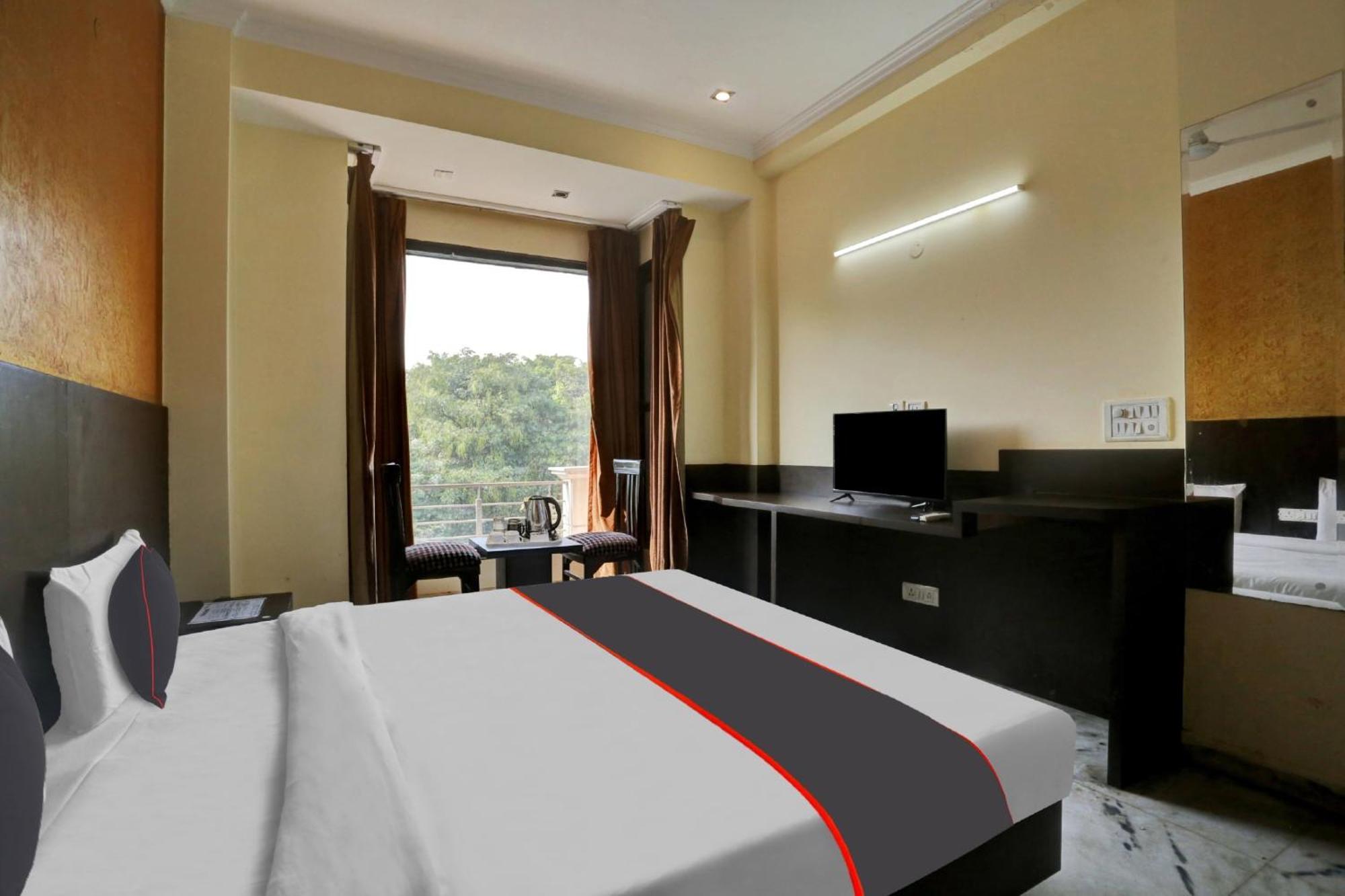 Hotel Platinum Sqs Key Gurgaon Exteriör bild